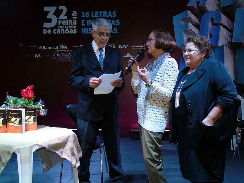 Lanamento de "Versejando a vida" de Moacyr Ayres da Siqueira 